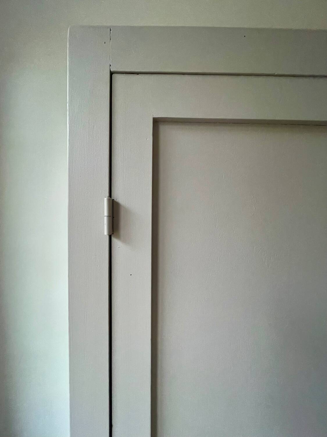 Armoire parisienne taupe