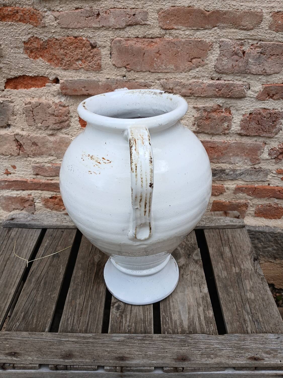 White glazed stoneware jar / pottery