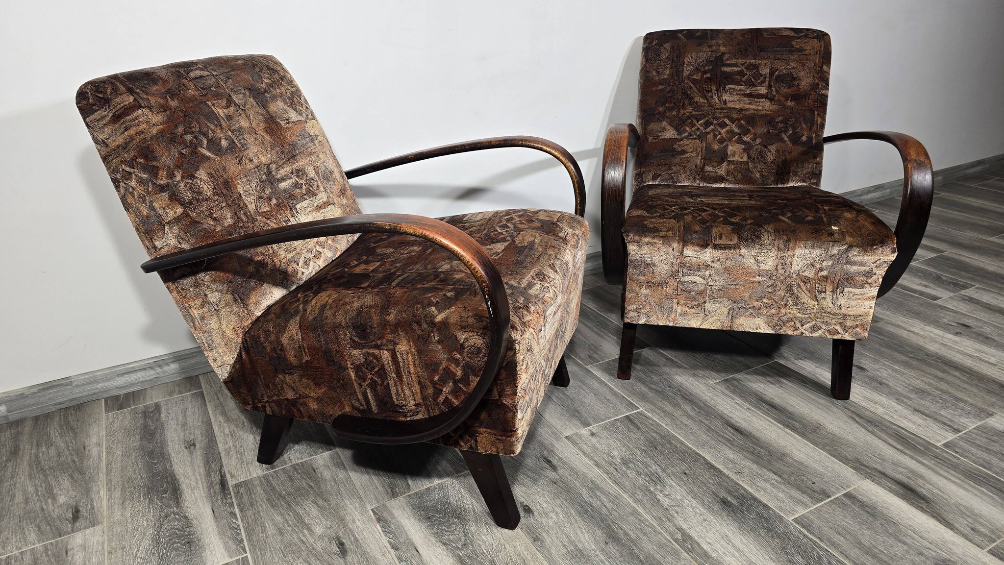 Paire de fauteuils de Jindrich Halabala, années 1940
