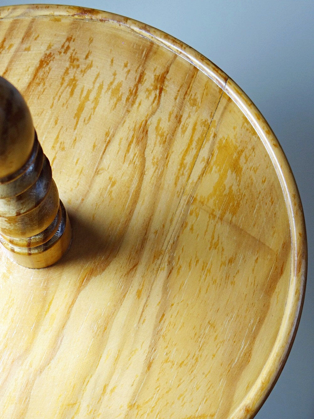 Large wooden pine cheese display stand, handcrafted, vintage 70s-80s.