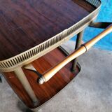 Serving table on wheels