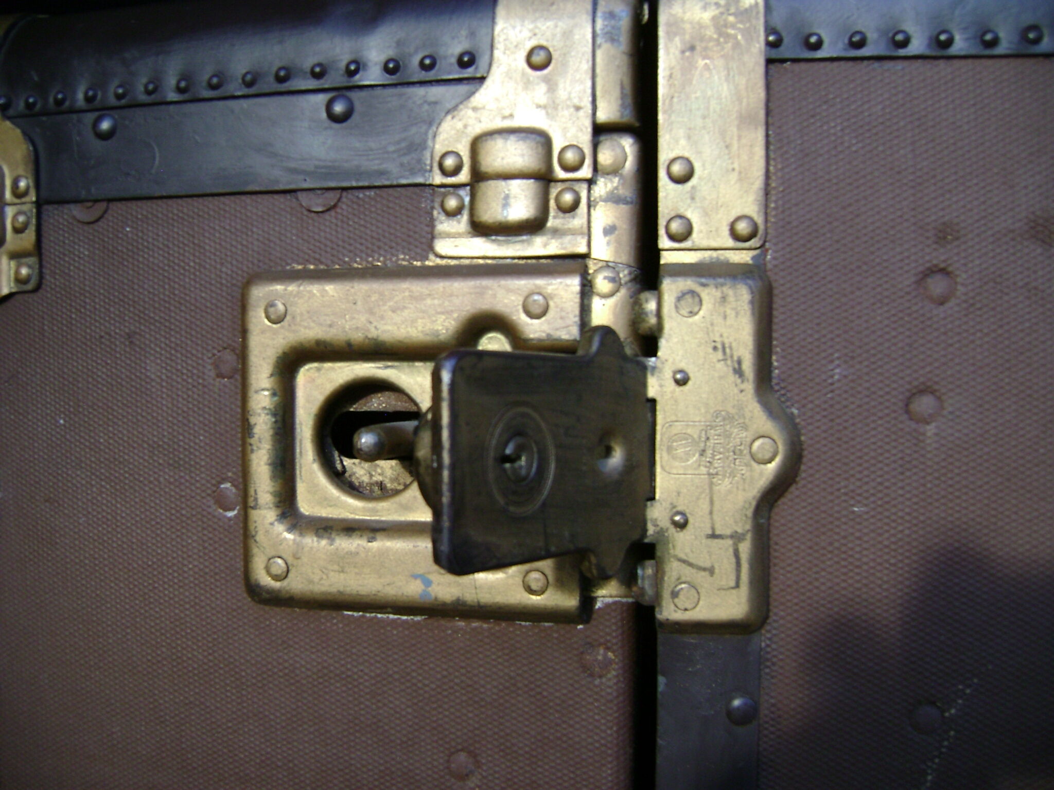 1920 american brand wheary travel trunk