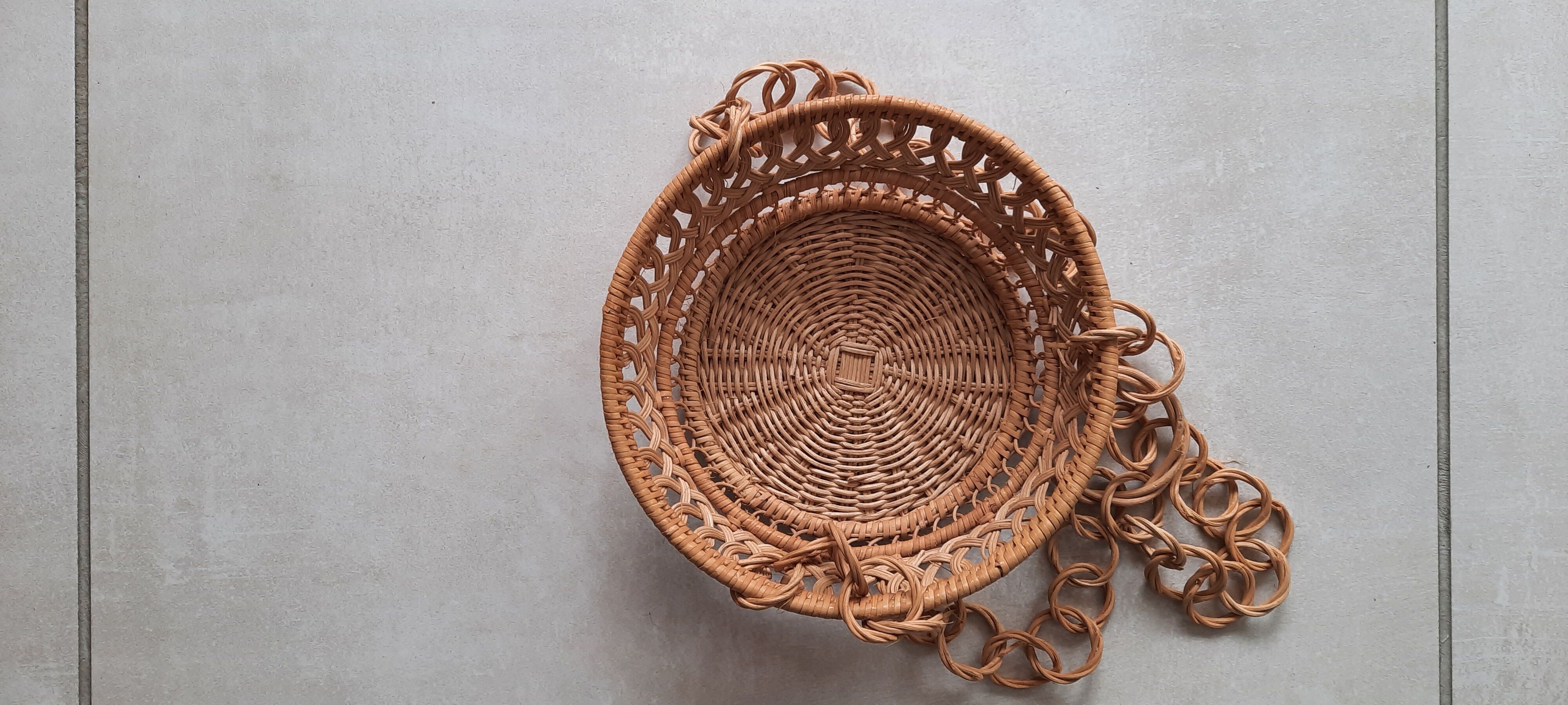 Suspension lamp for wicker plants