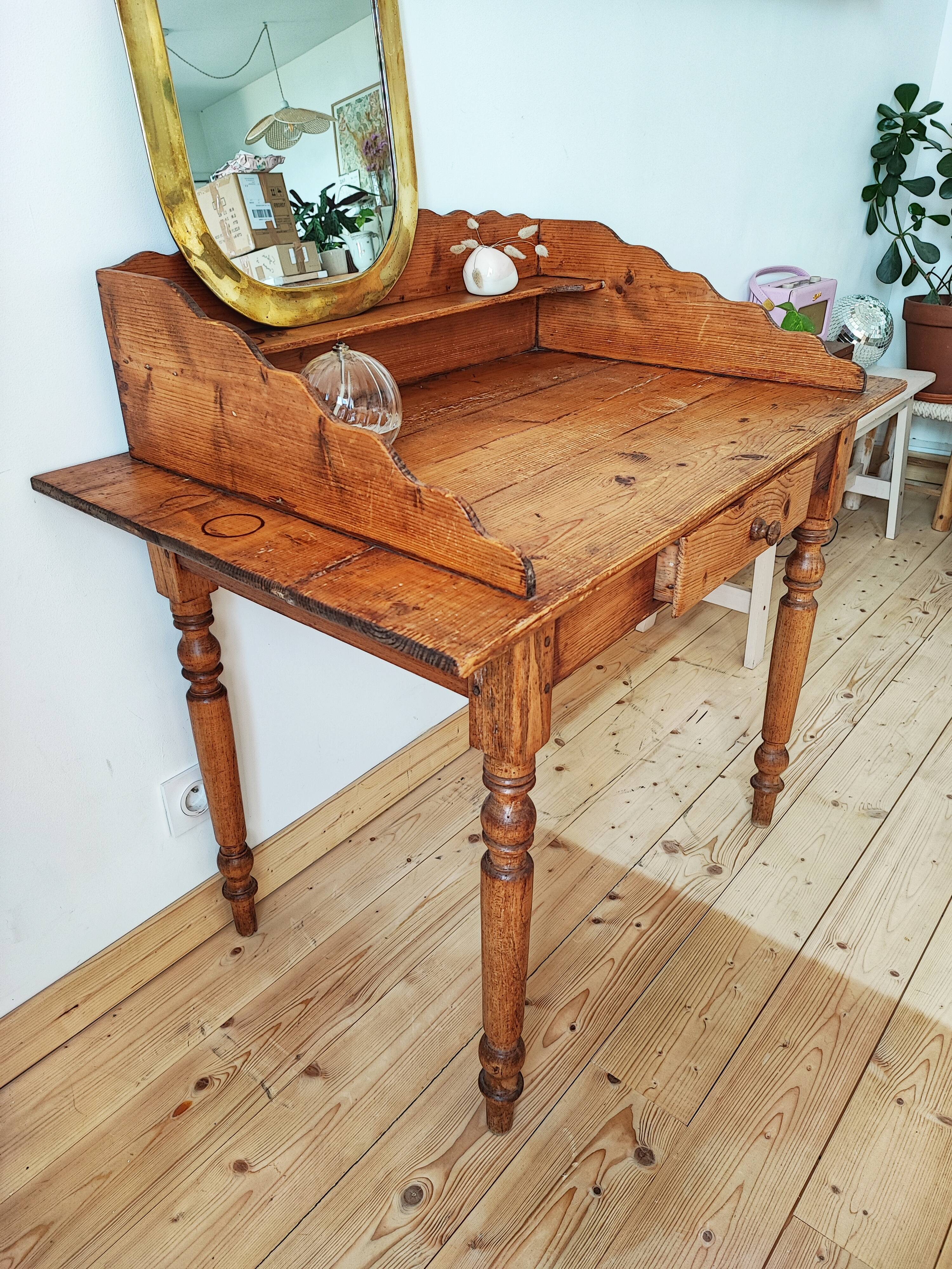 Coiffeuse en bois