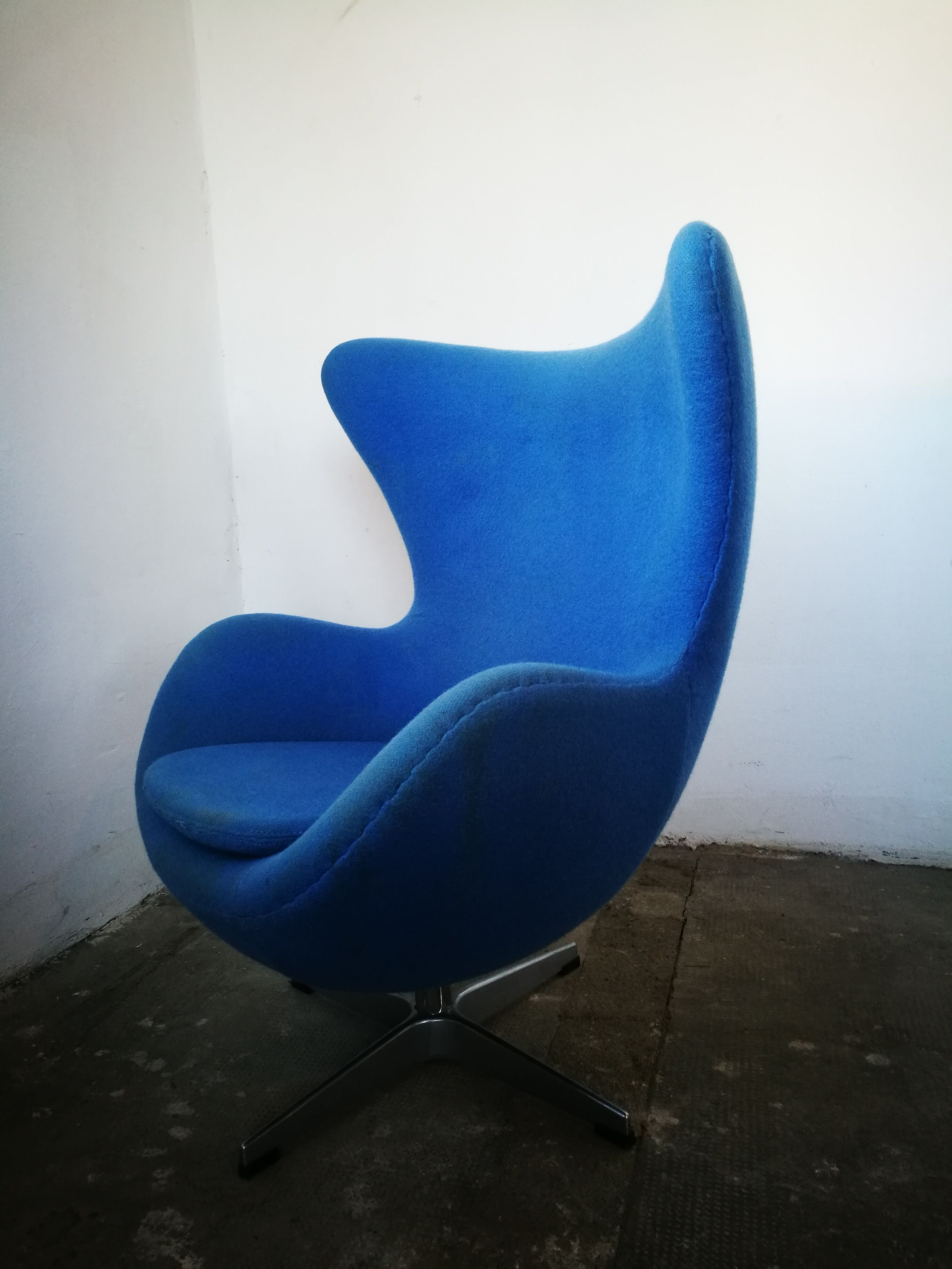 Scandinavian "egg" chair for children