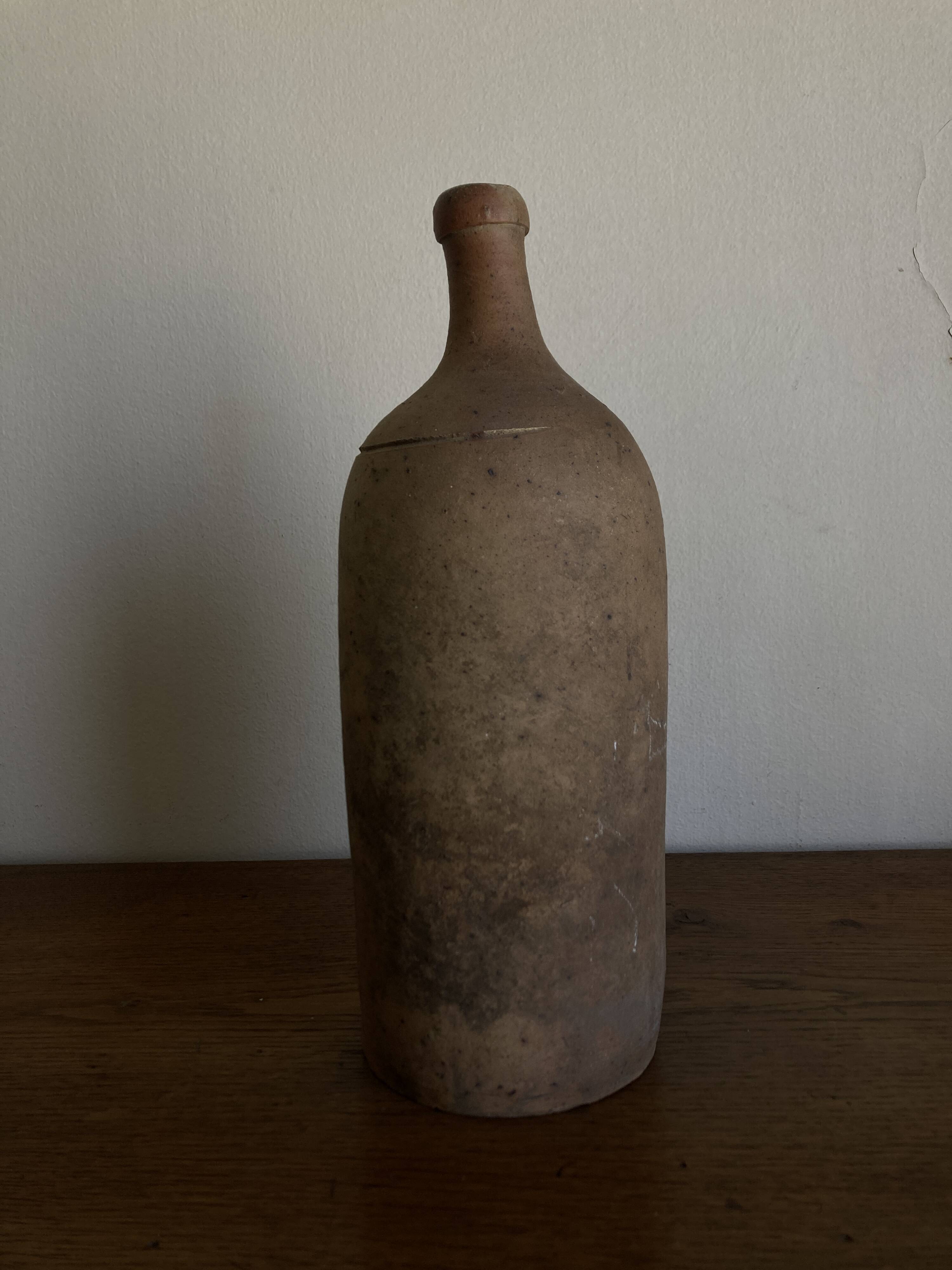 Bouteille penchée de campagne 1950 XL grès brut terre cuite