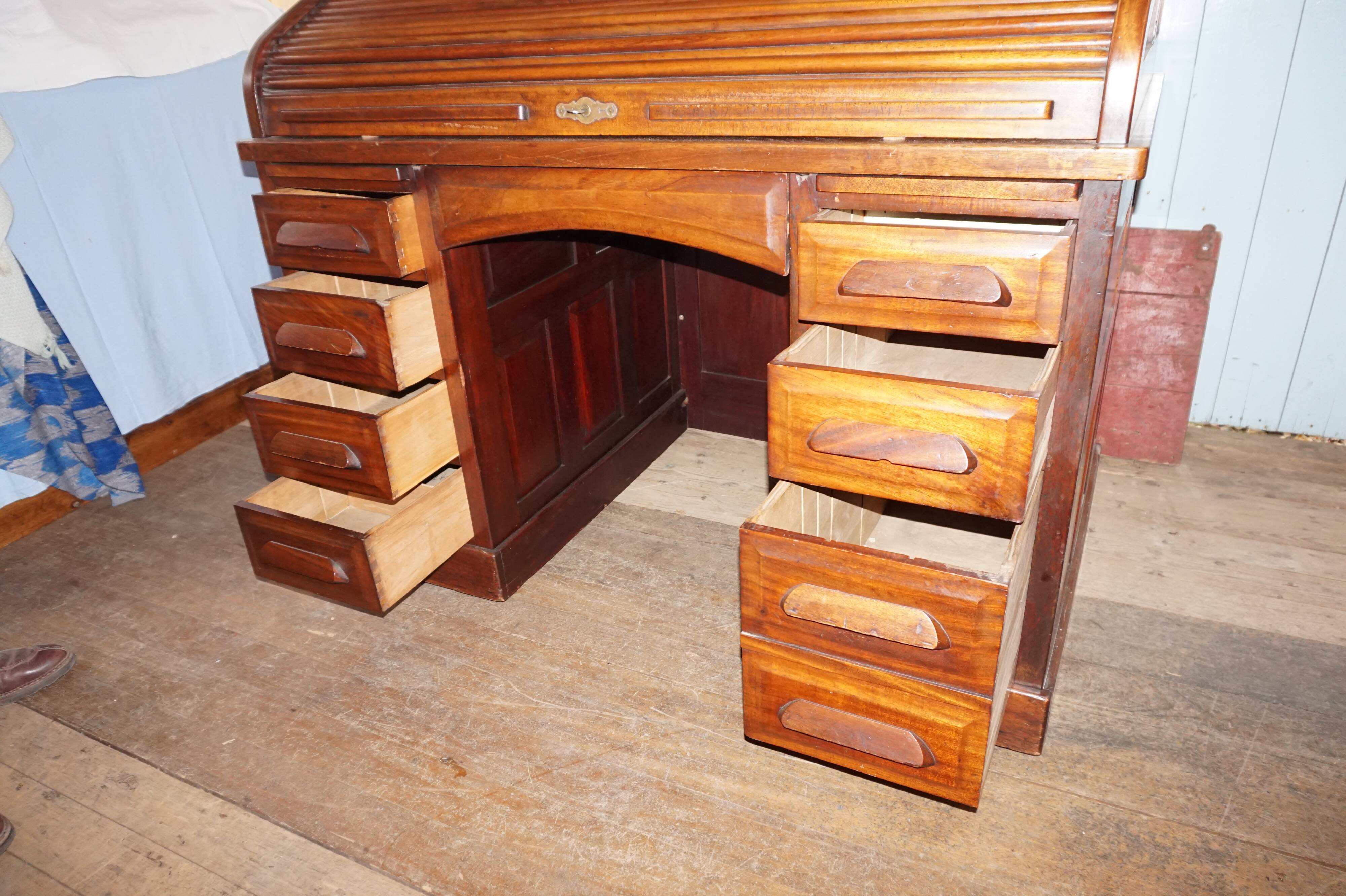 American curtain desk, 1900