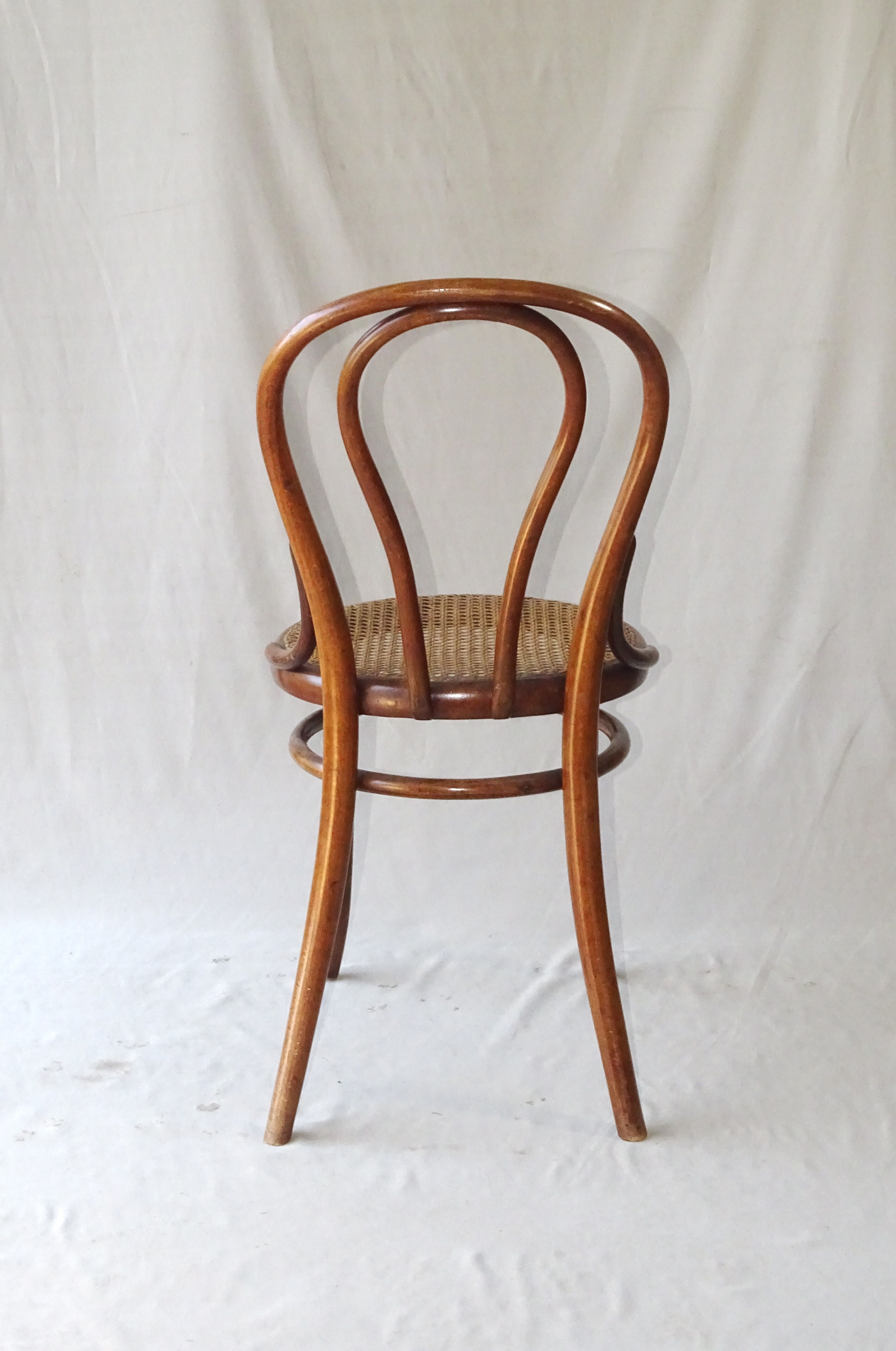 Wooden-curved chair of THONET N°18 around 1885 original condition