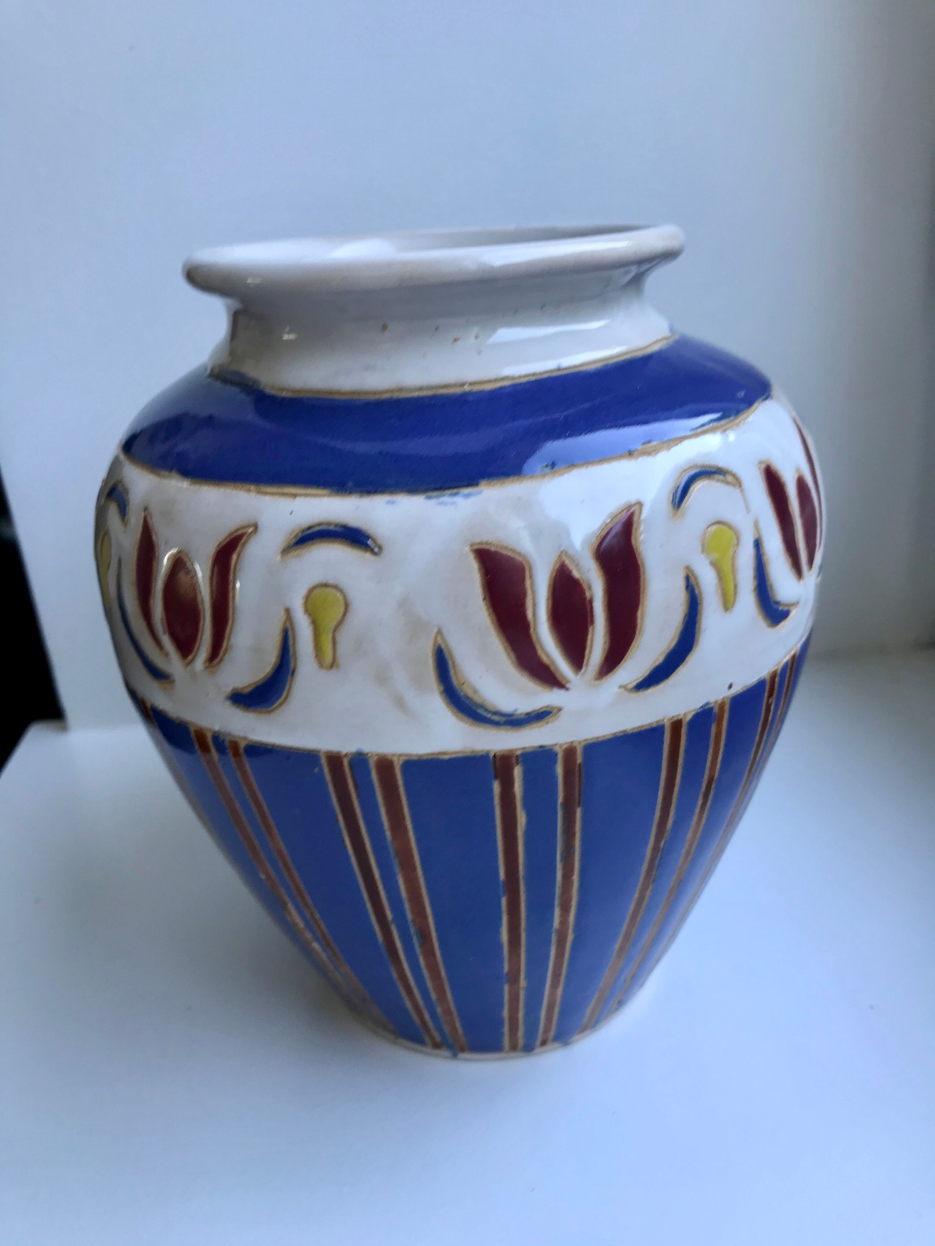 Vase en céramique peint et signé vintage