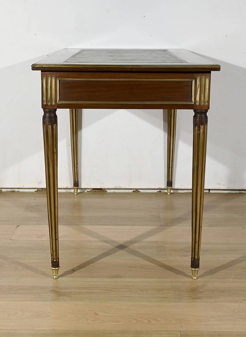 Mahogany Bureau Plat, Louis XVI style - 2nd part of the 19th century