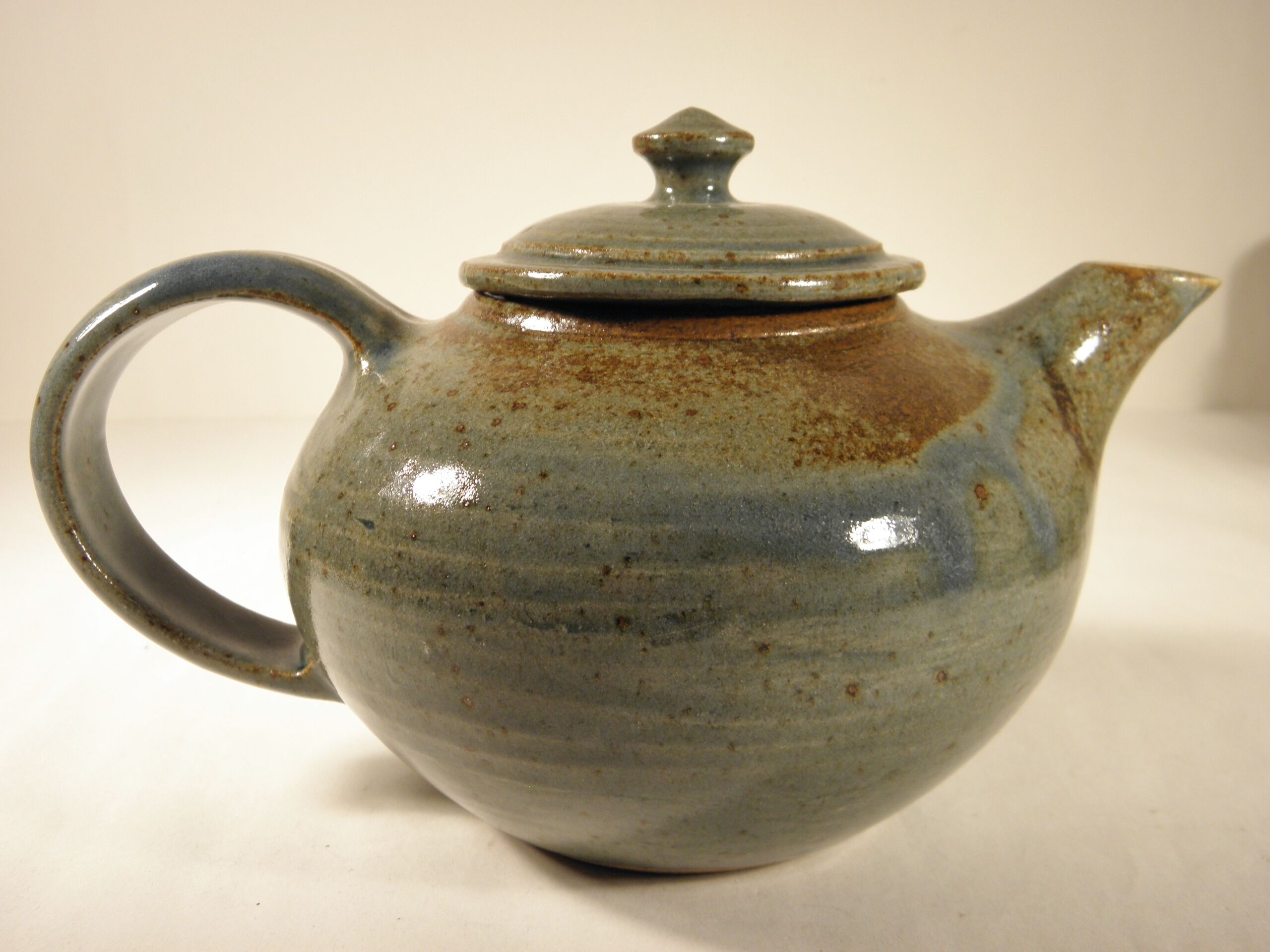 Enamelled stoneware tea set