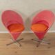 2 chaises coniques de Verner Panton
