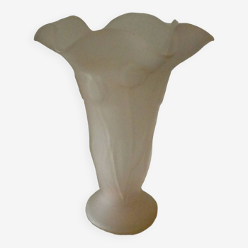 Pressed molded glass vase with tulip decoration