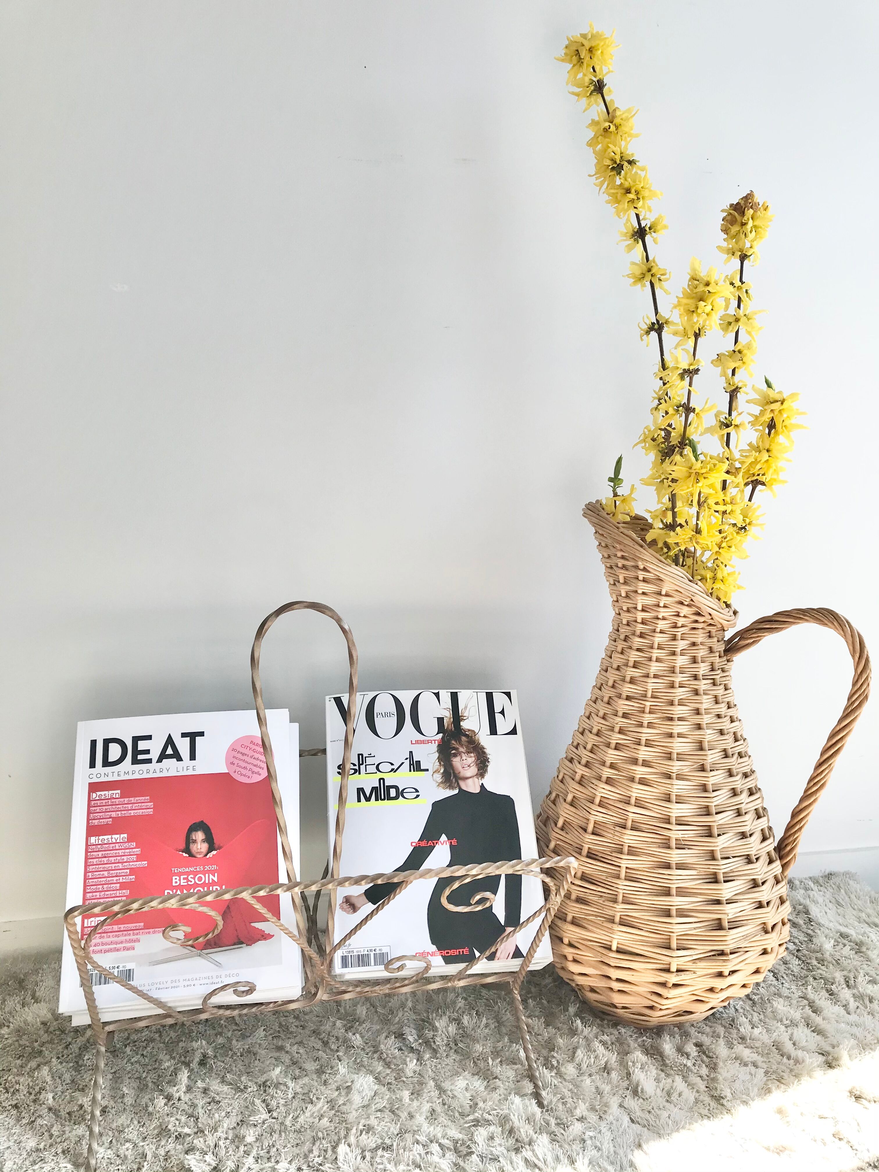 Jug / oversized umbrella holder