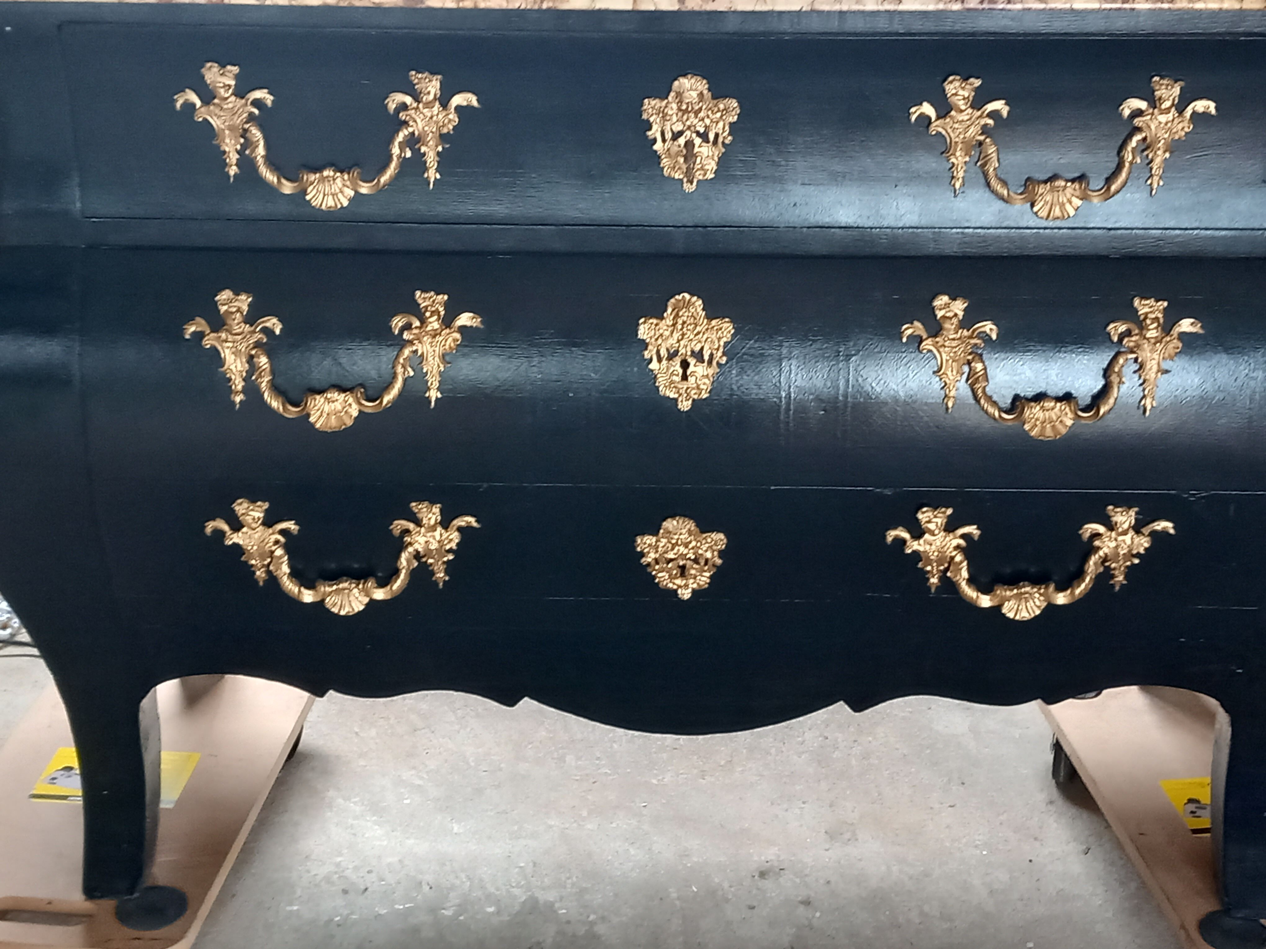 Chest of drawers Louis XV