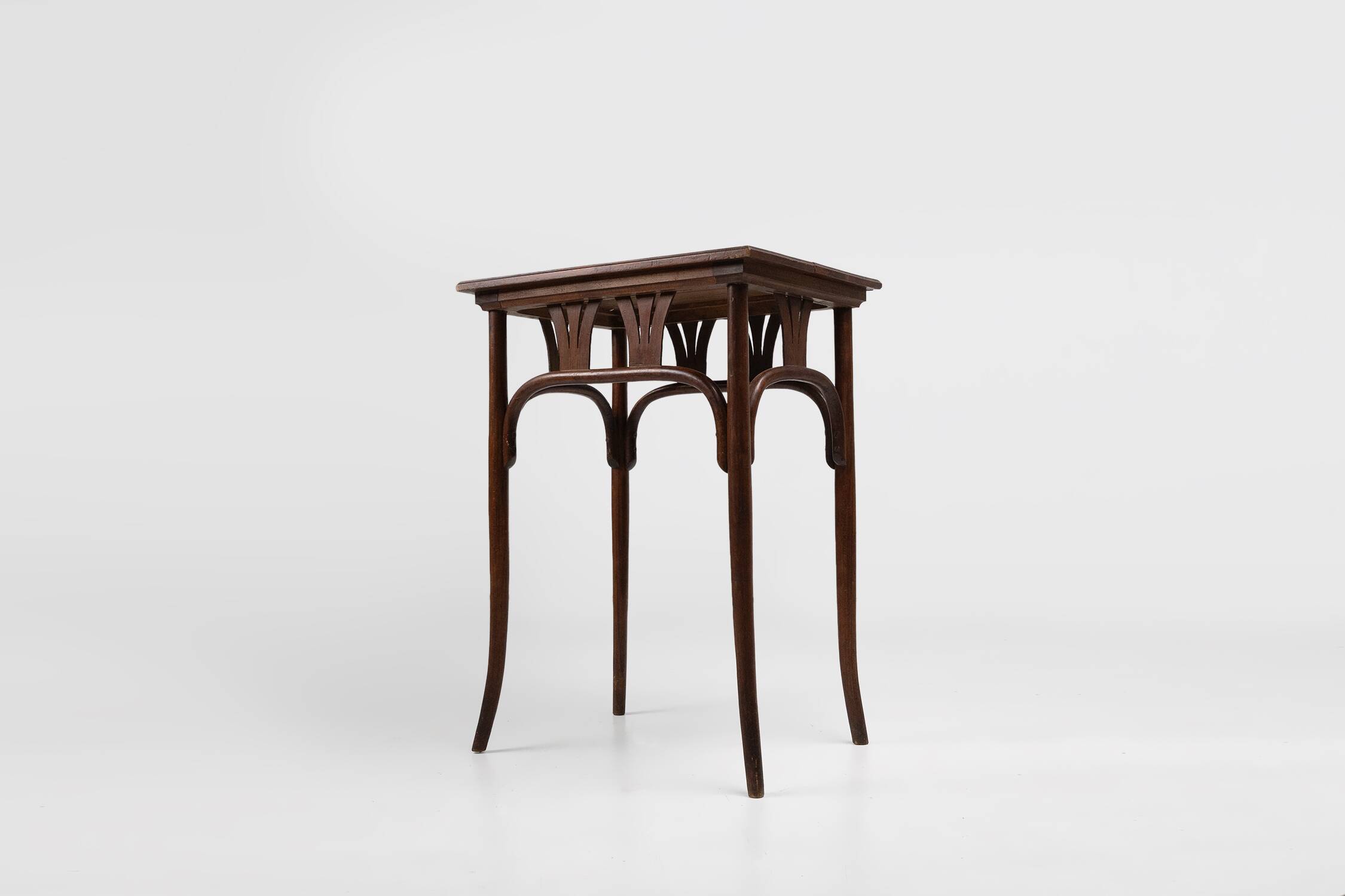 J. & J. Kohn art nouveau side table in bentwood, Austria ca. 1910