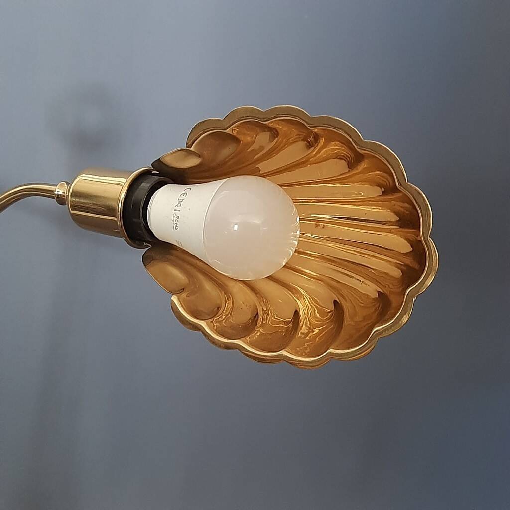 Tommaso Barbi polished brass table lamp vintage shell 1950