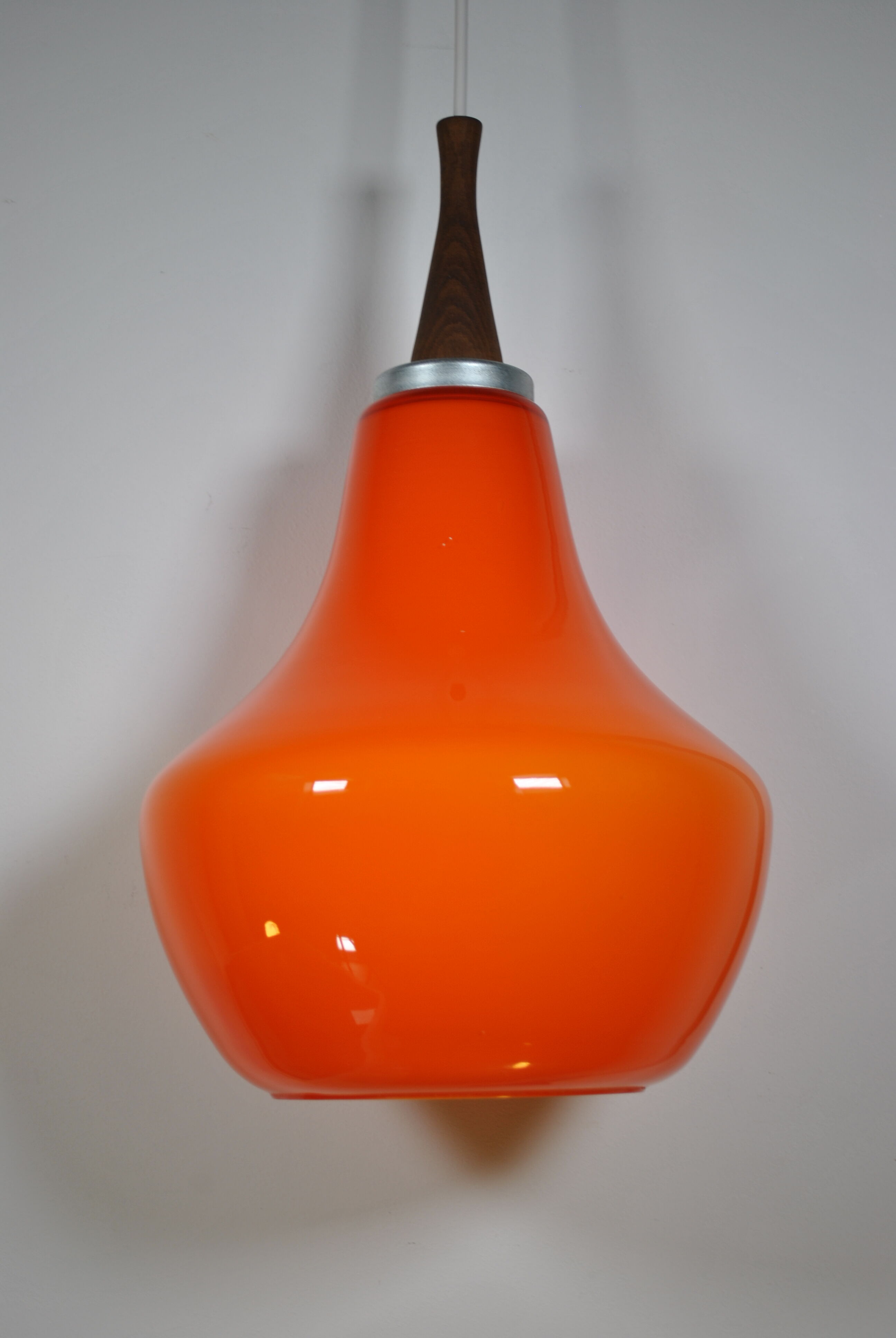 Glass suspension 1960