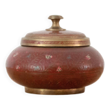 Boîte à souvenirs ronde en laiton indien vintage, boîte à souvenirs avec couvercle, rouge métallisé