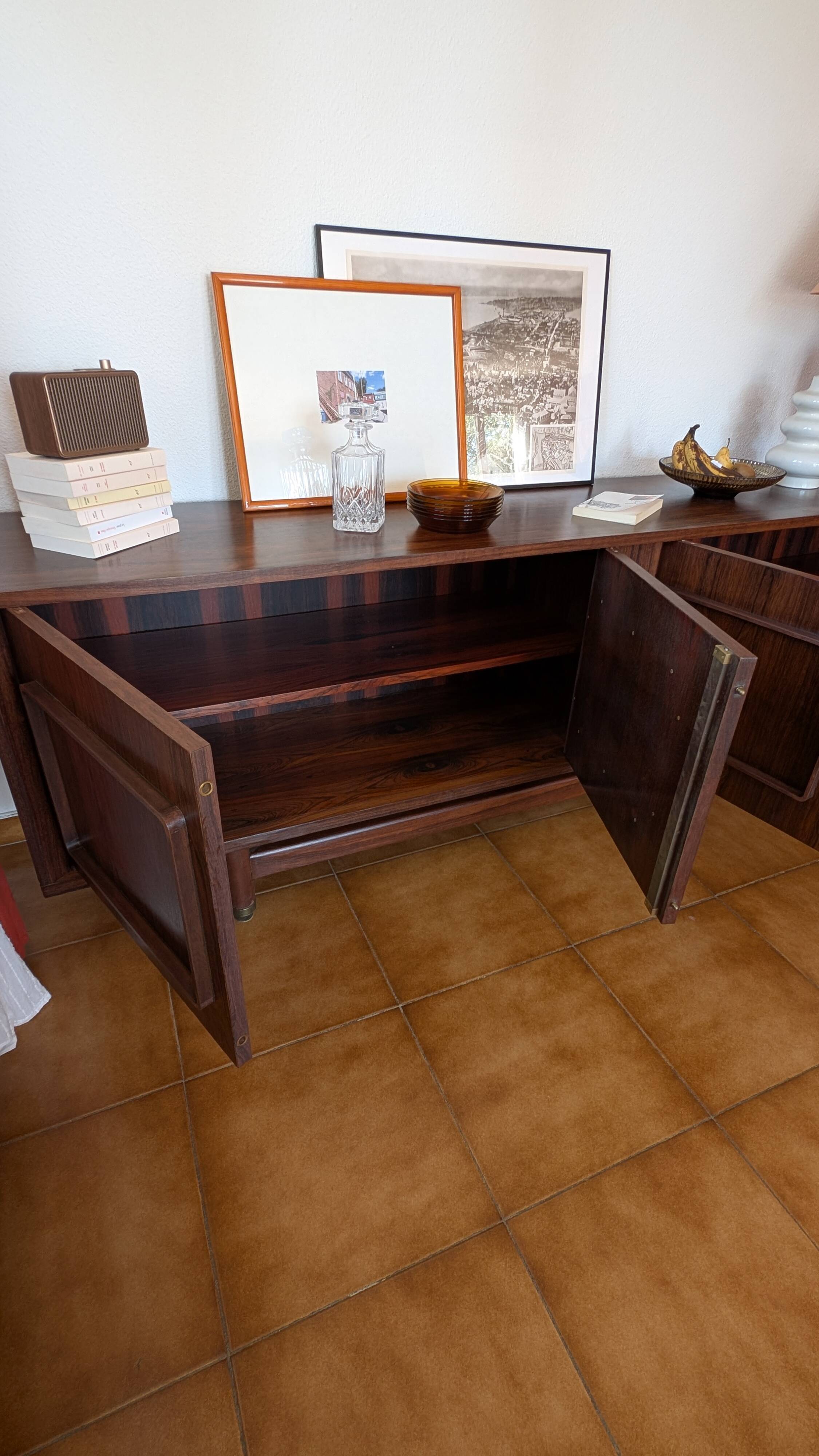 Grande enfilade en palissandre restaurée – années 60/70