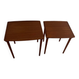 2 wooden nesting tables with molded legs
