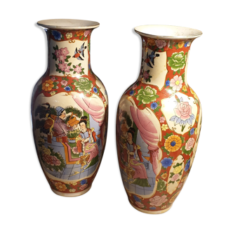 Pair of vases JAPAN, Imari, late nineteenth century -