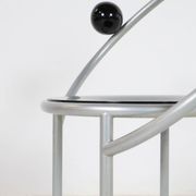 Première chaise de Michele De Lucchi pour Memphis Milano 1983
