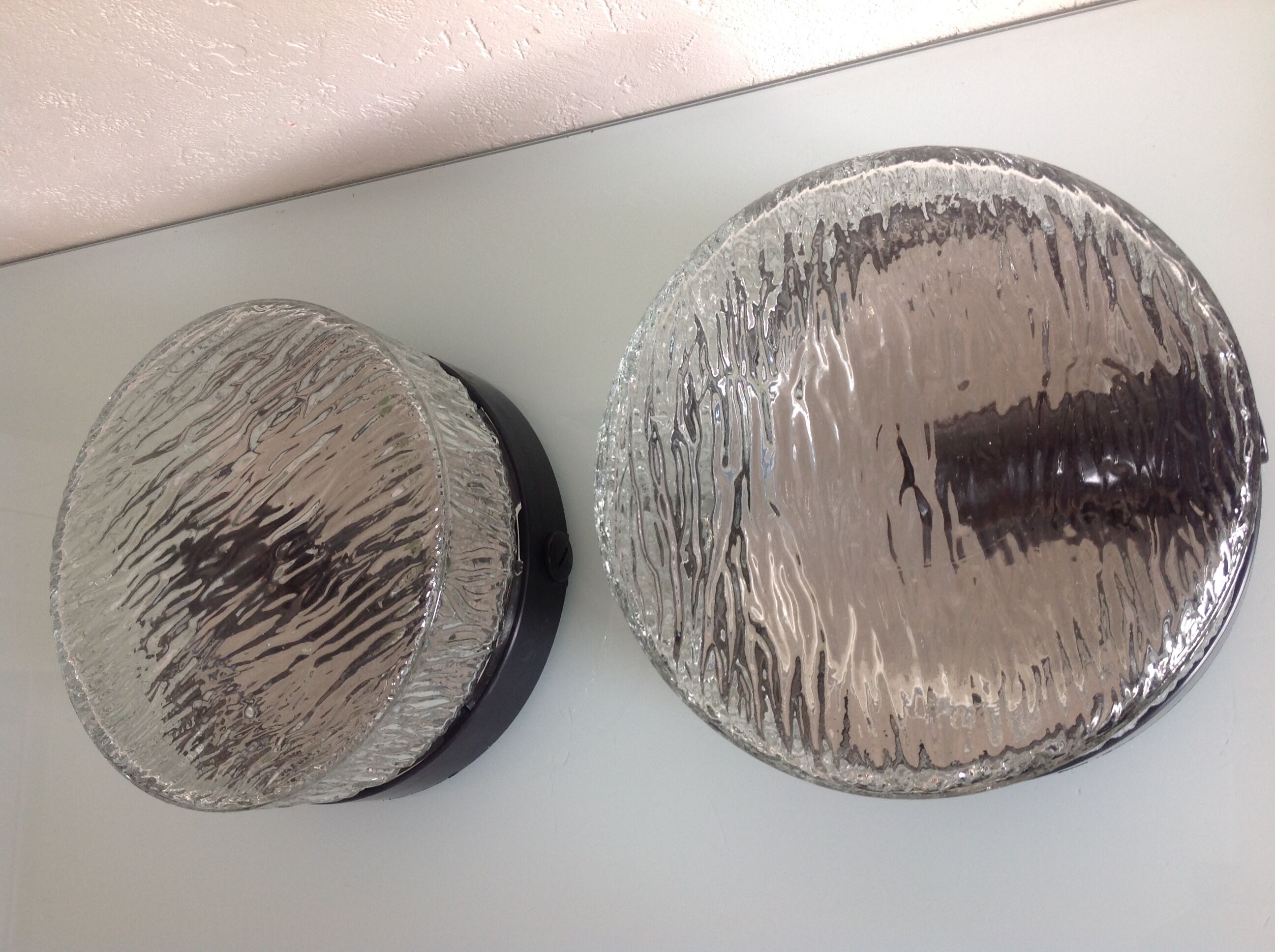 Pair of round ceiling lights in glass ice vintage 60-70s