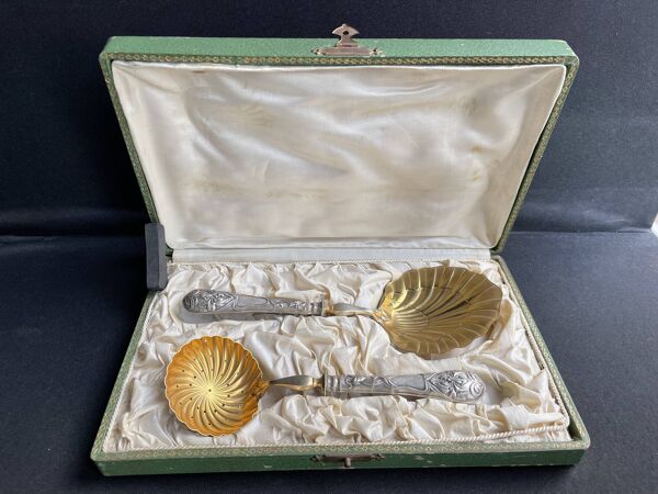 Coffret couverts de service à fraises argent 800/1000ème et vermeil - France - Fin du XIXè