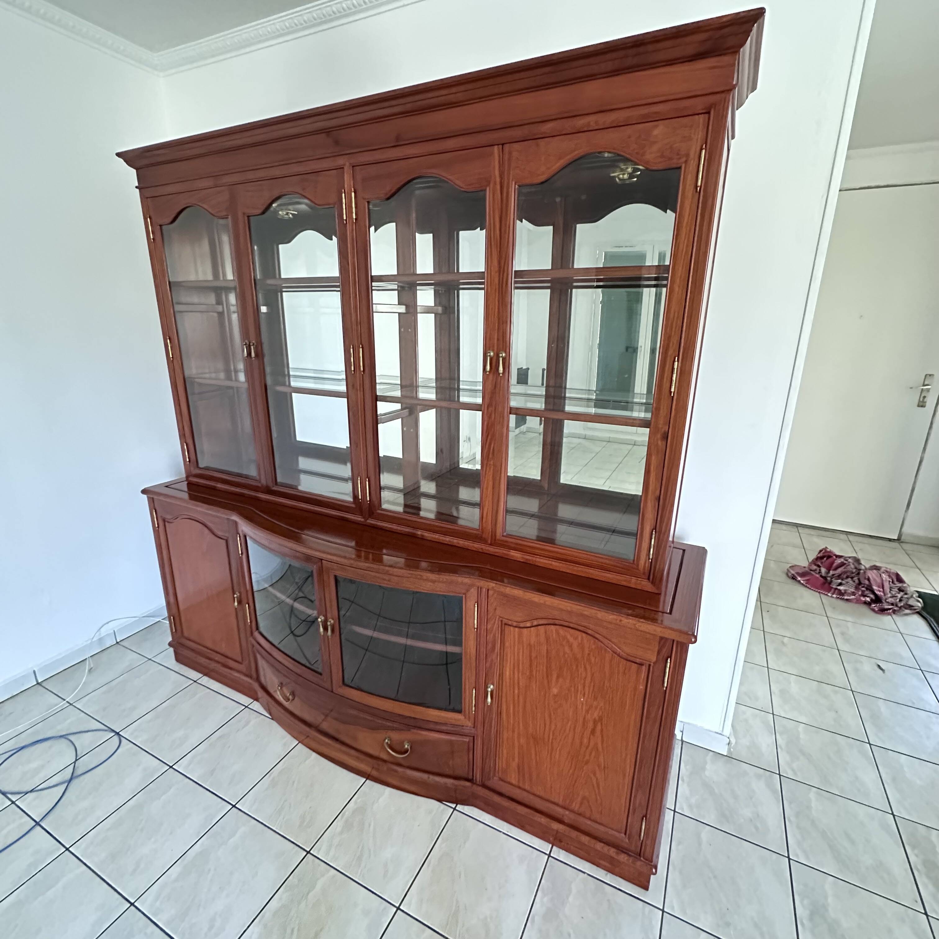 Rosewood display cabinet with two sections – Chinese furniture Hong Kong