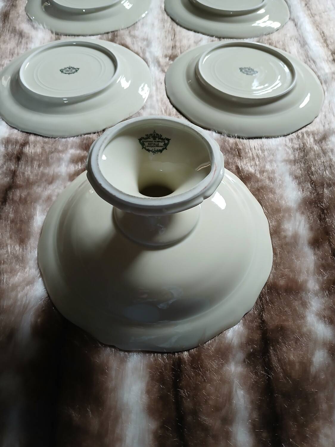 Service of 8 plates + 1 compote dish Limoges France