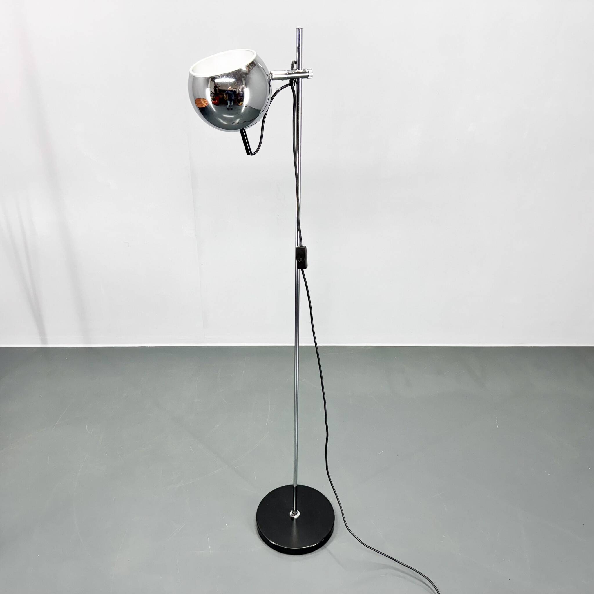 Lampadaire moderne réglable en chrome du milieu du siècle, Allemagne