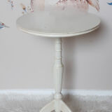 Round table, shabby chic pedestal table