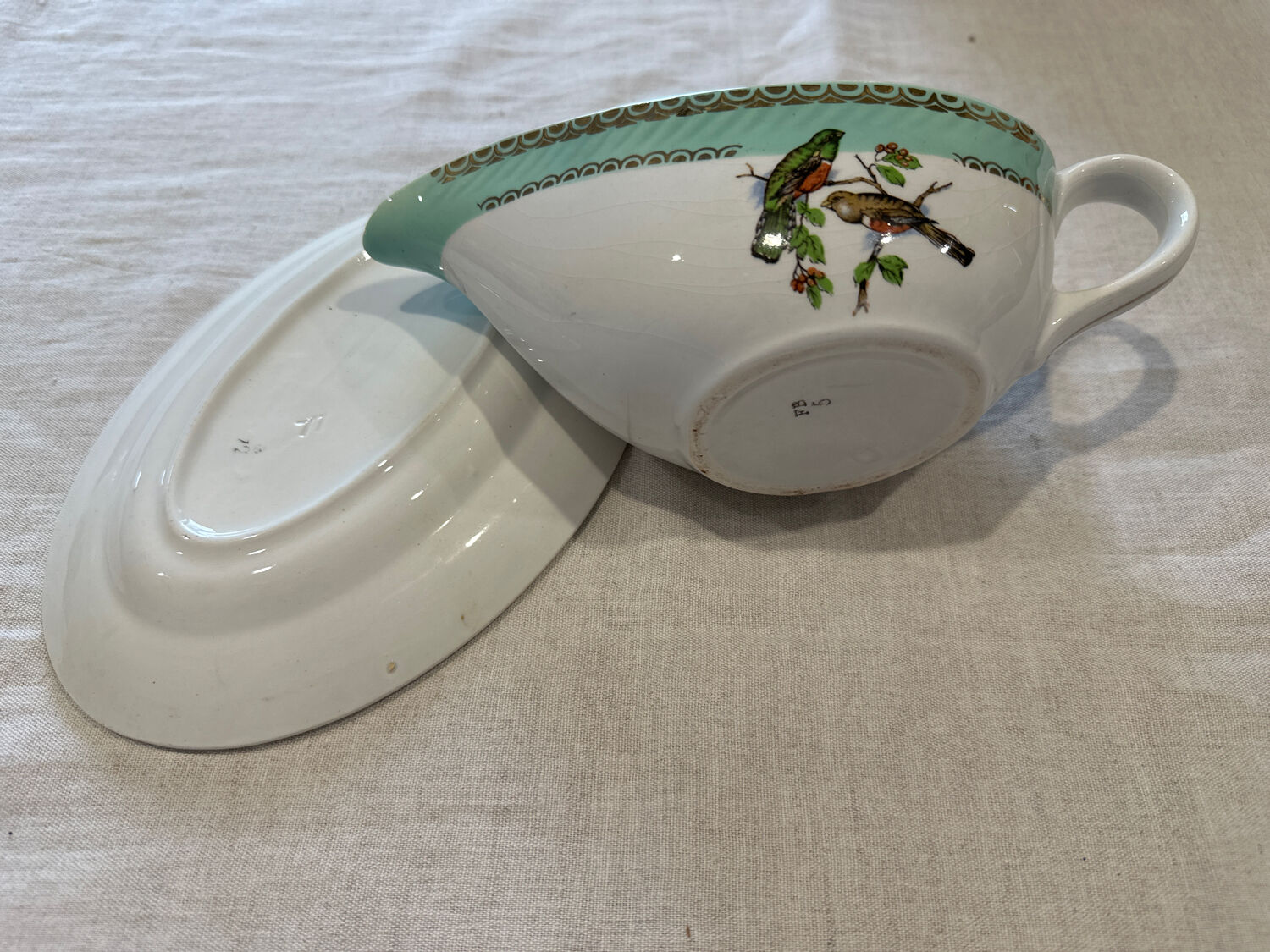 Badonviller sauce boat with birds