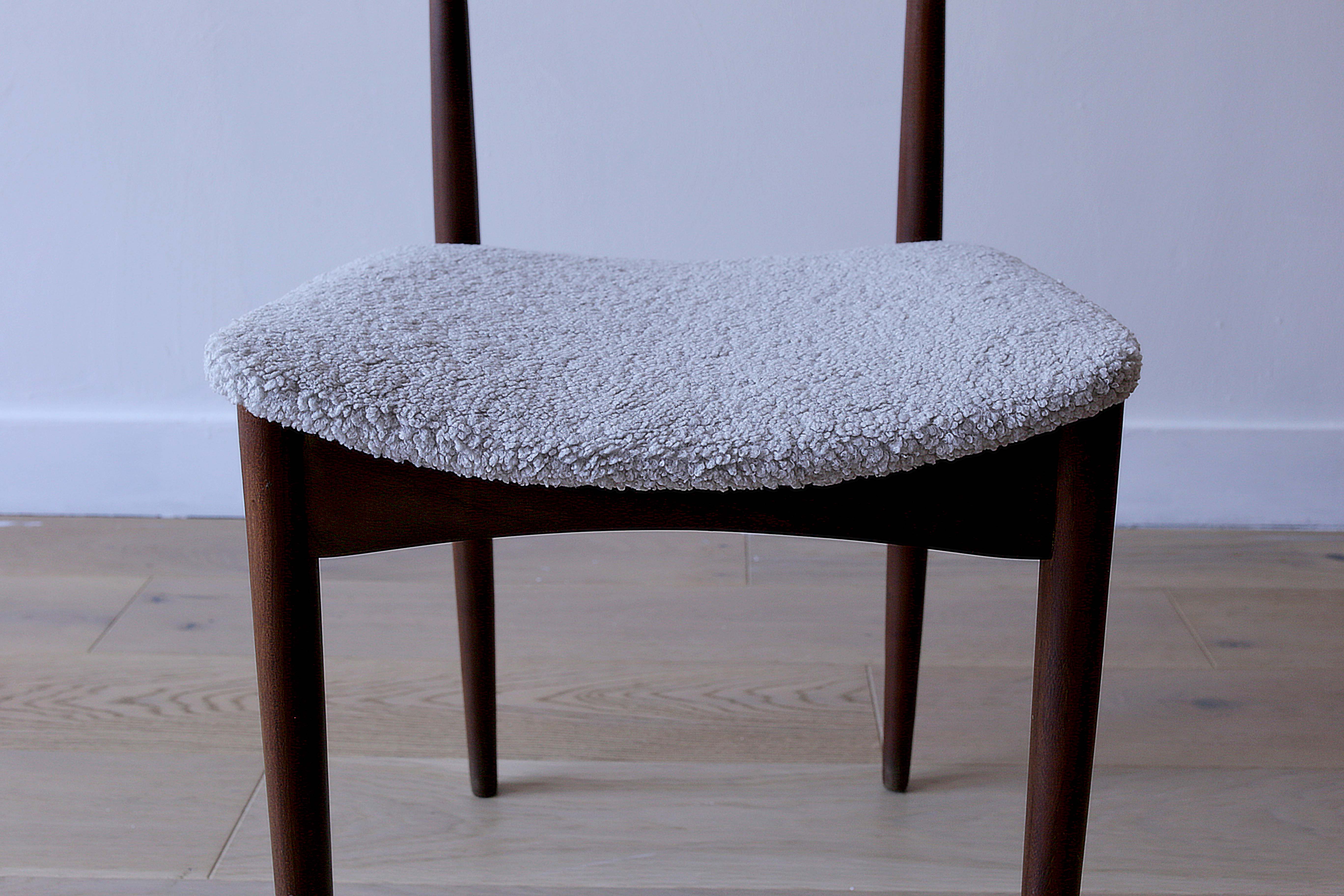 Suite de 6 chaises en bois design 1950