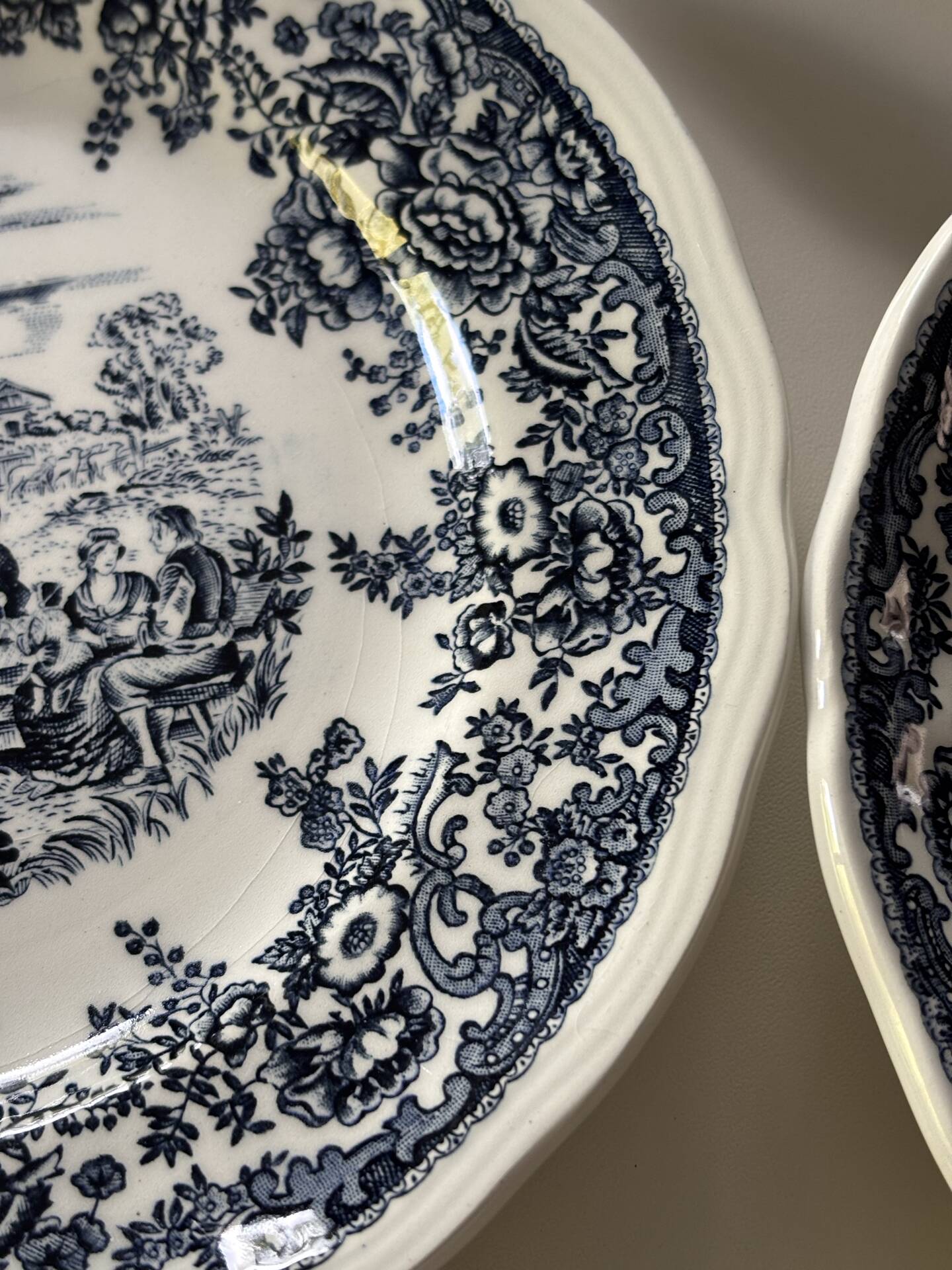 Assiettes en faïence Luneville décor anglais 