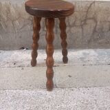 Tabouret tripode bois perlé