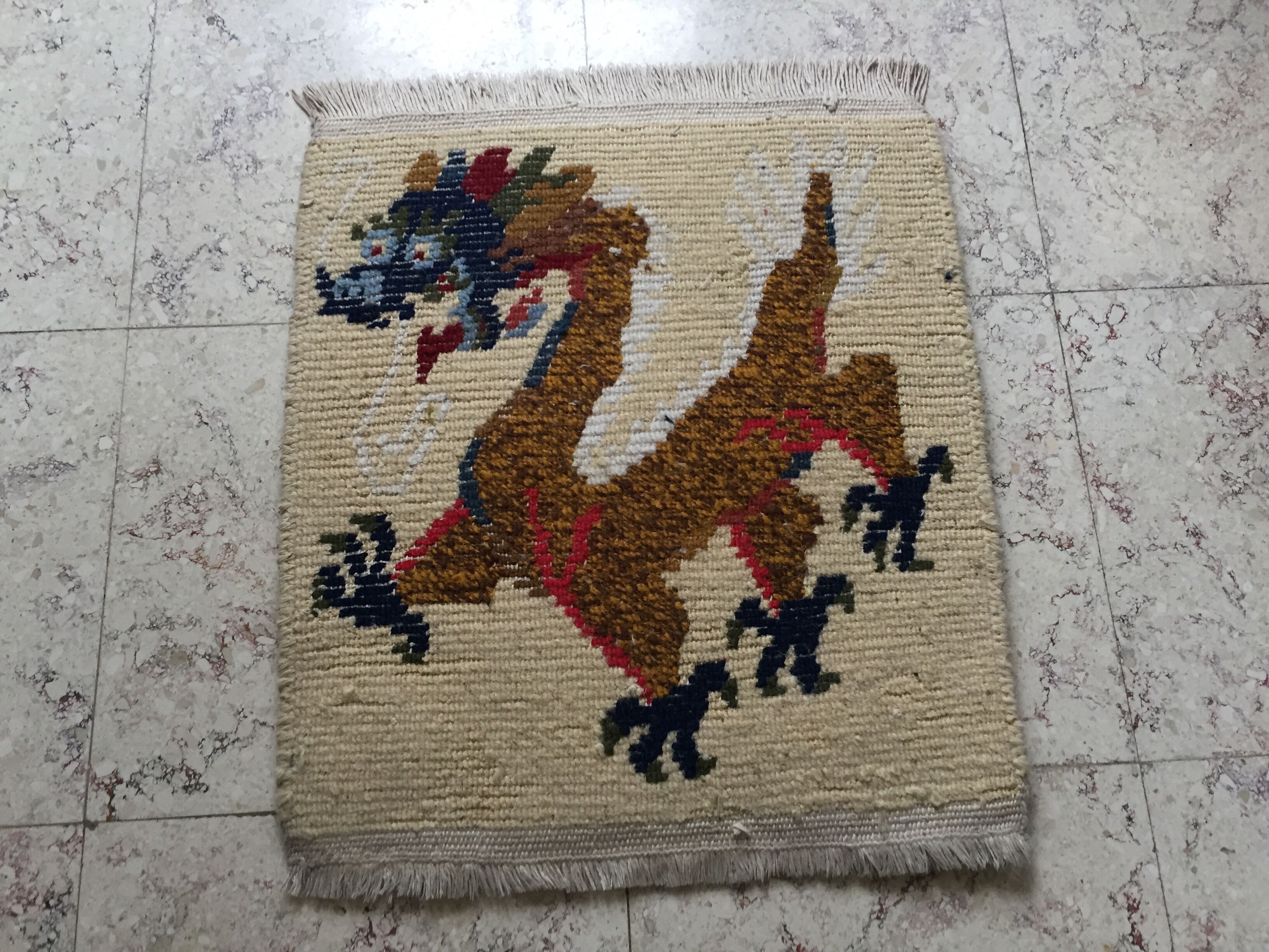Tibetan wool carpet dragon decoration – 54cm x 43 cm