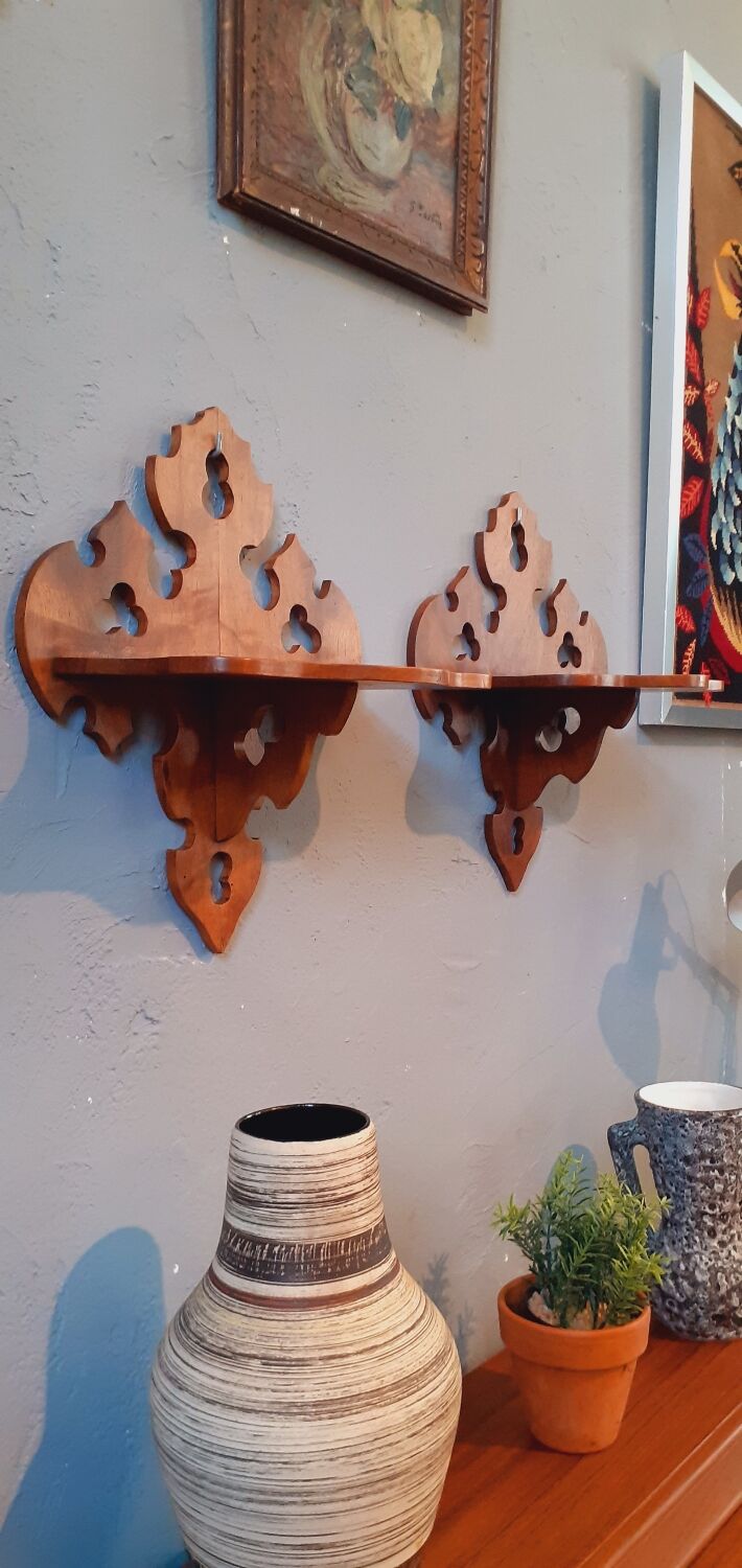 Pair of shelves late nineteenth century in solid walnut style Gothic