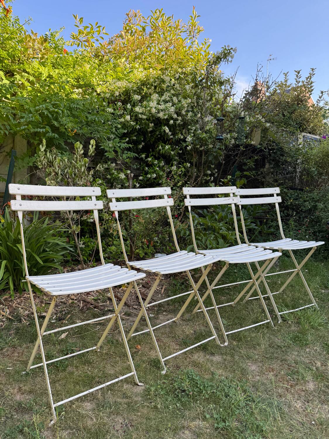 Set of 4 vintage folding chairs in metal and wood