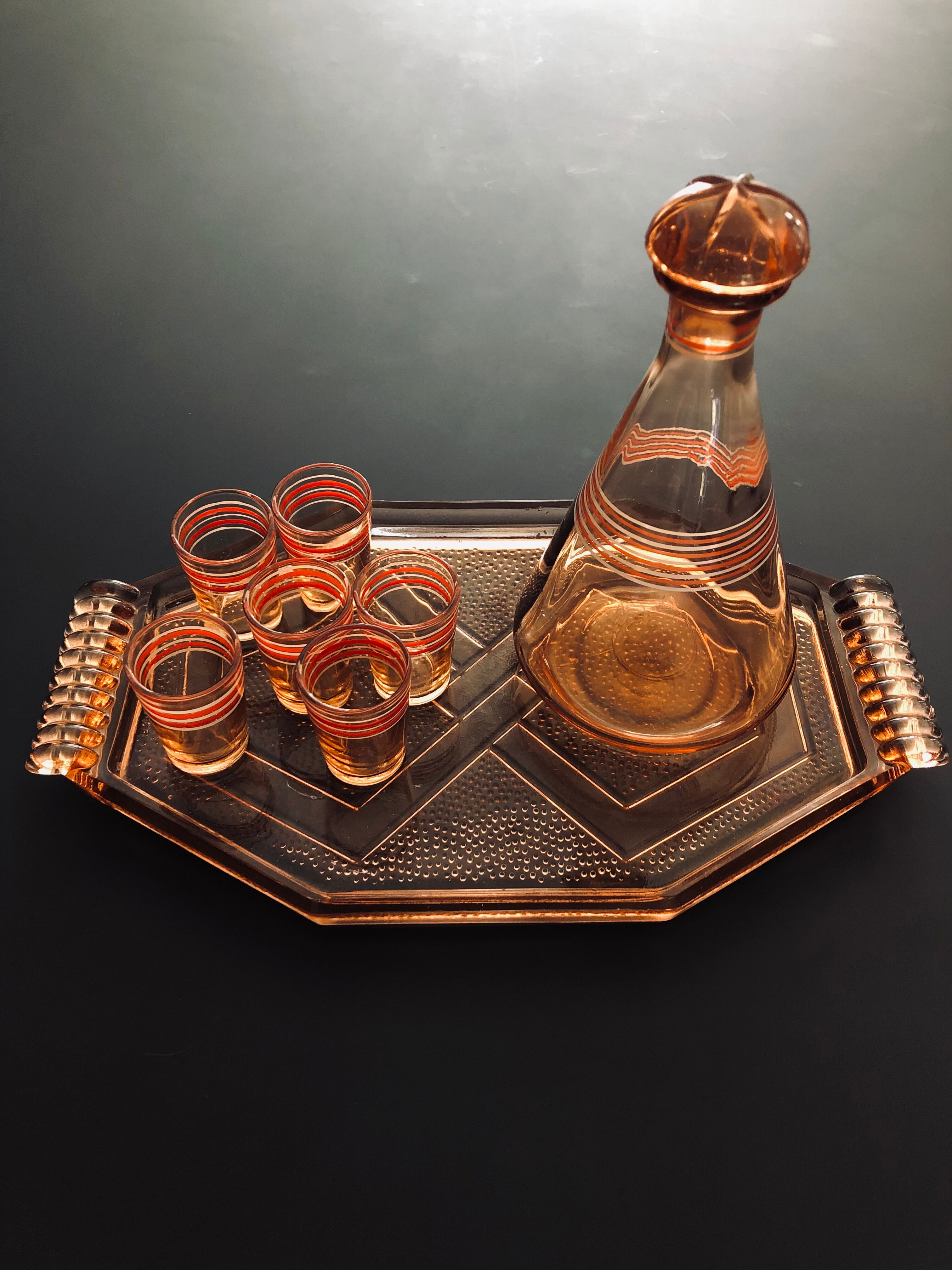 Pink Art Deco liquor service