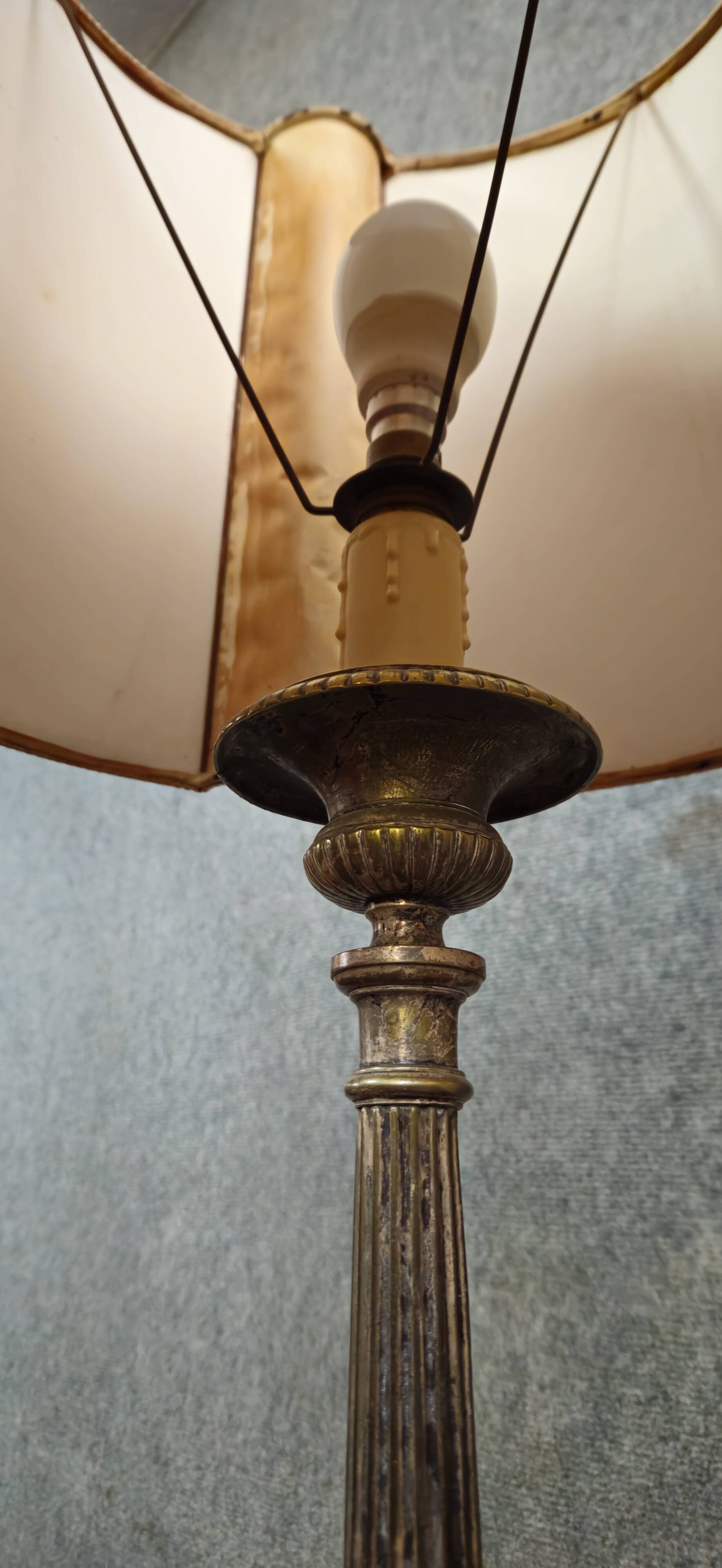 Paire de lampes anciennes en bronze – style classique