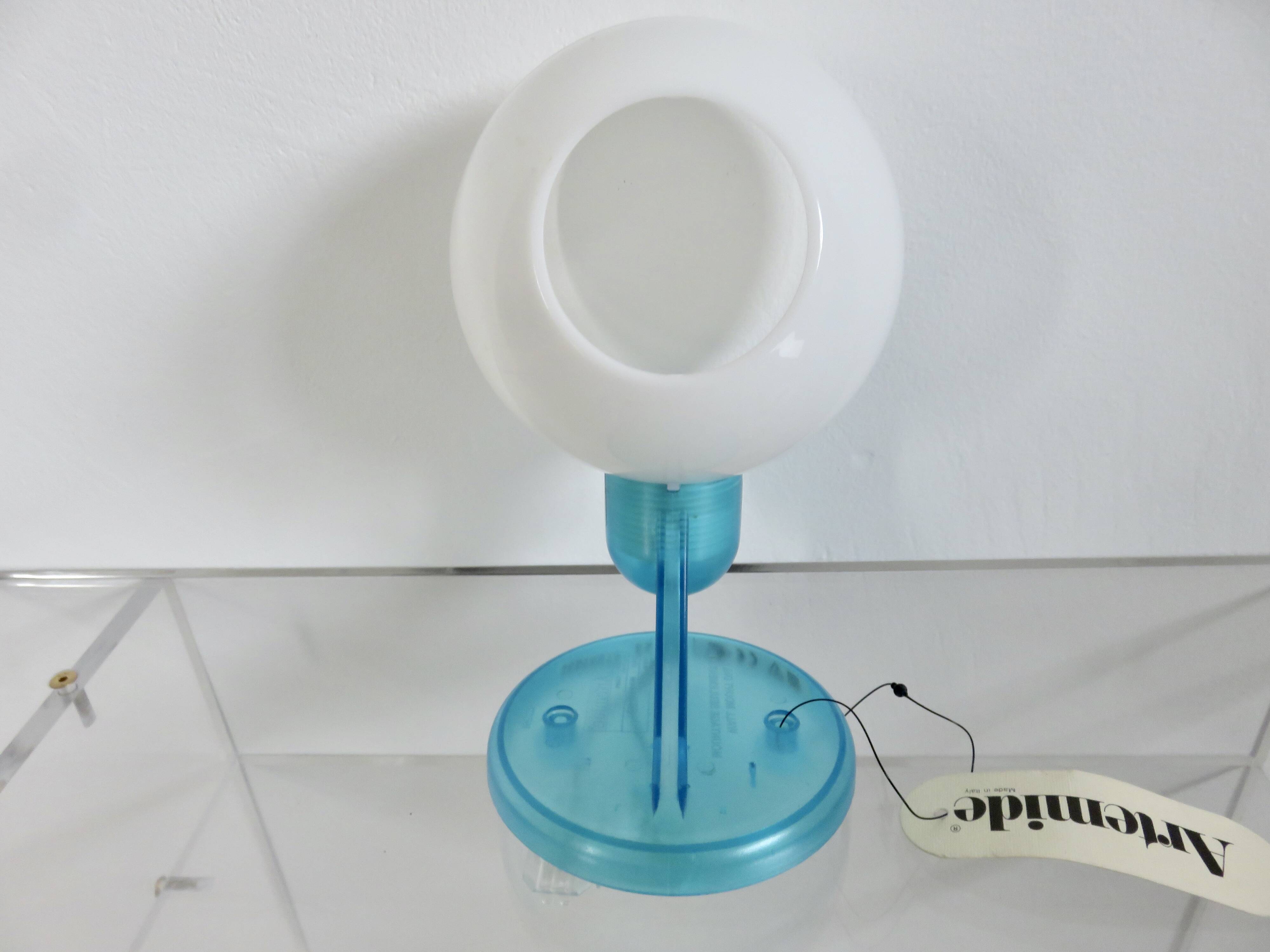 Artemide “libera” wall lamp designed by Michele de Lucchi, 2013