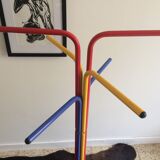 Children's coat rack from the 80s in lacquered metal.