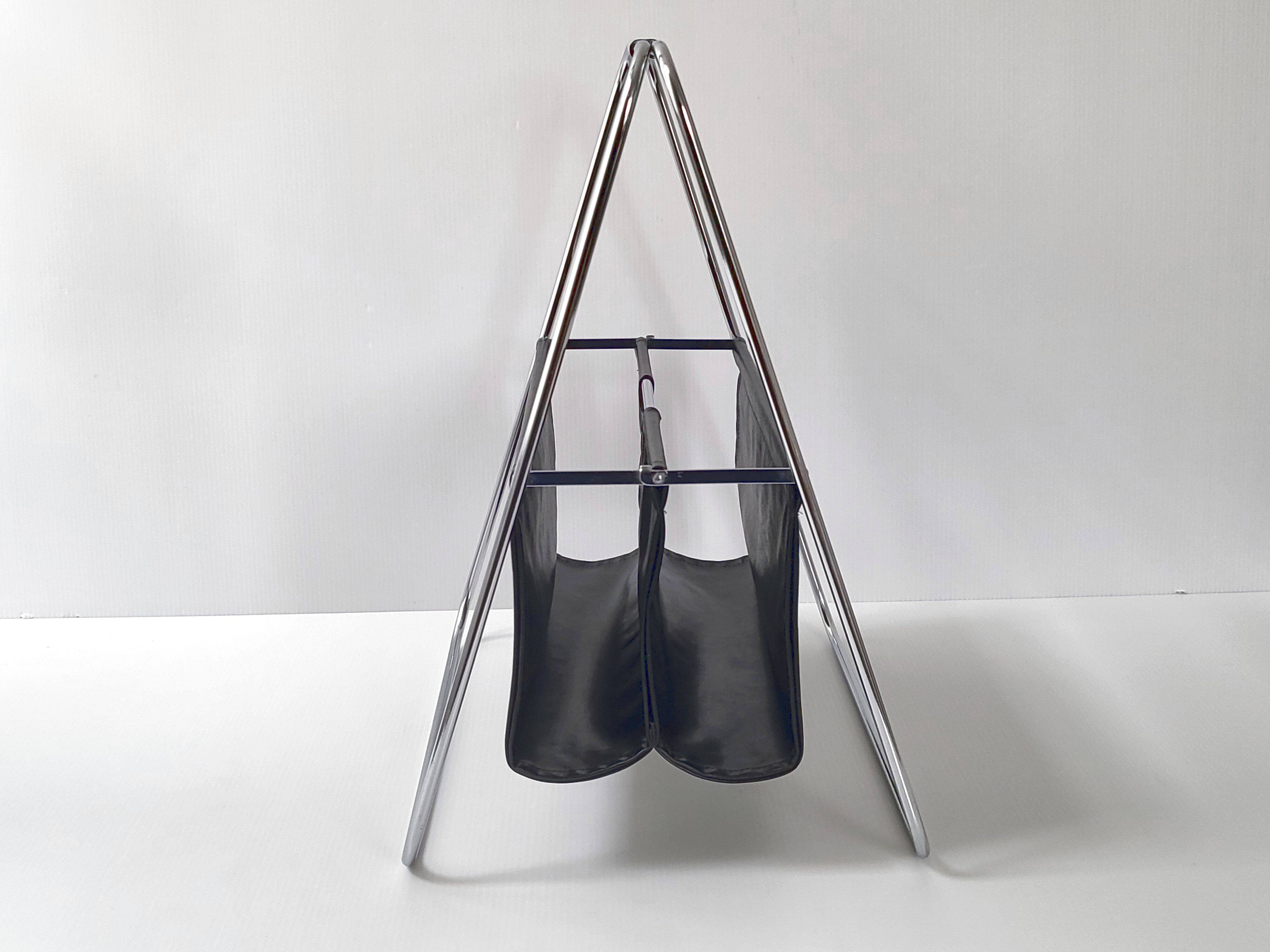 Vintage magazine rack 1960