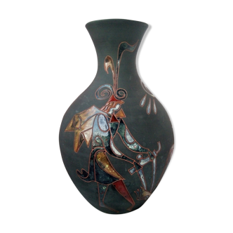 Vase année 50 à décor mythologique émaillé signature à déchiffrer