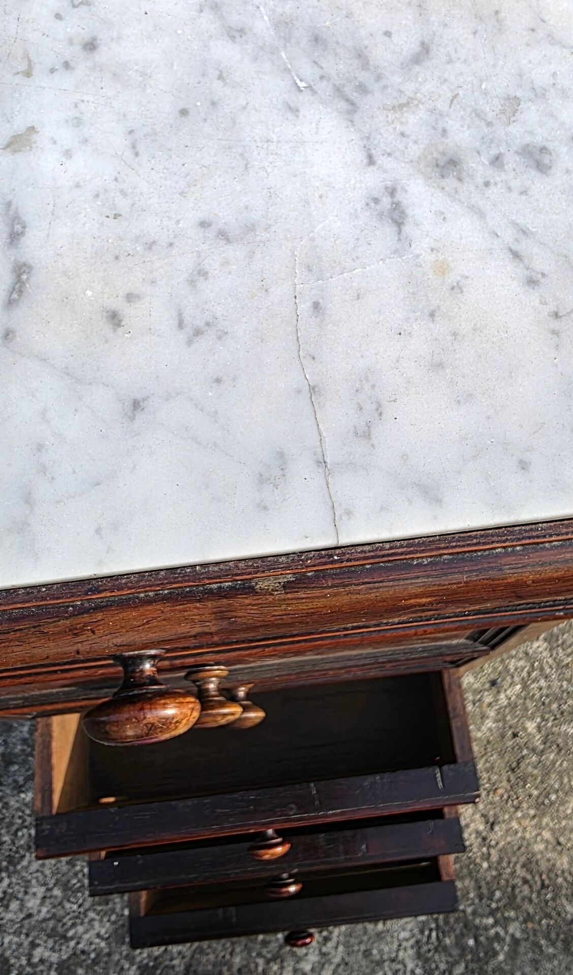 Chest of drawers or bedside table