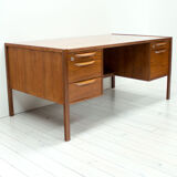 1960s American walnut desk by Jens Risom