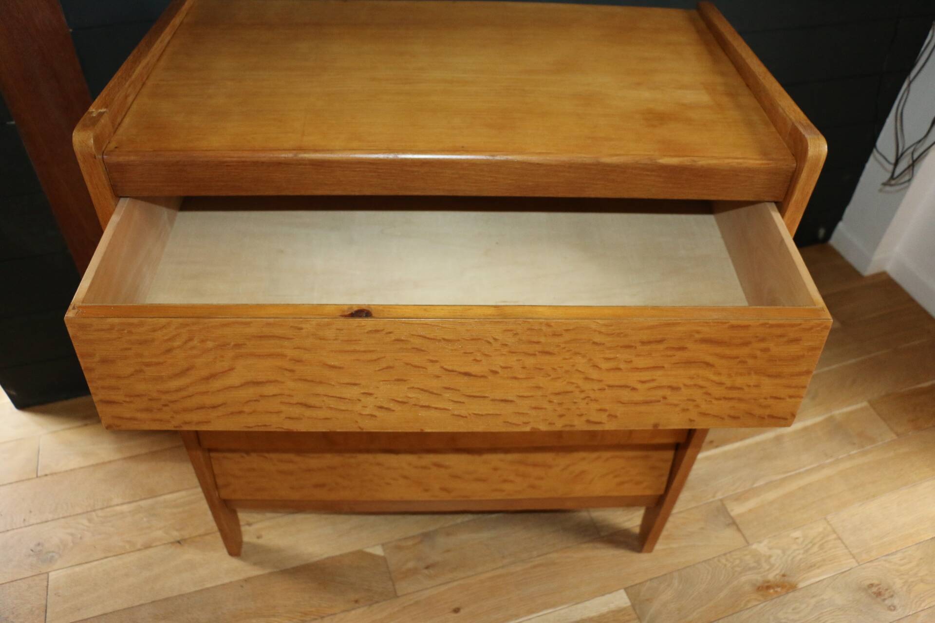Chest of drawers with 4 drawers, light oak, 1960.