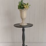 Tripod pedestal table